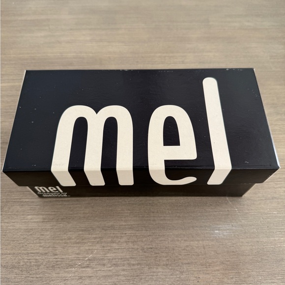 MINI MELISSA -
MEL DREAMED BY MELISSA ALICE IN WONDERLAND SHOES - Picture 3 of 11